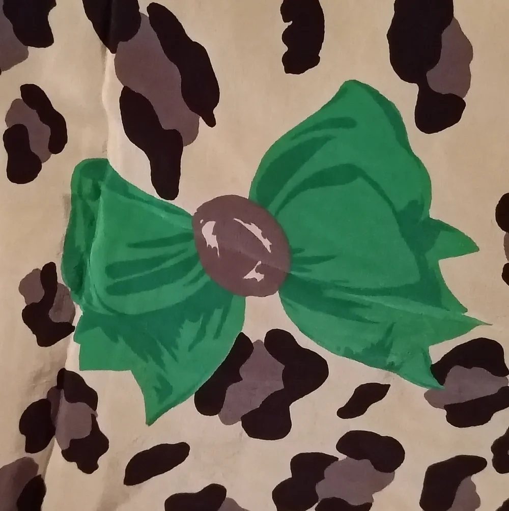 ❤️CHRISTIAN DIOR Bows and Leopard Print Silk Scarf